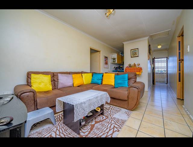 3 BEDROOM APARTMENT FOR SALE IN ESCOMBE